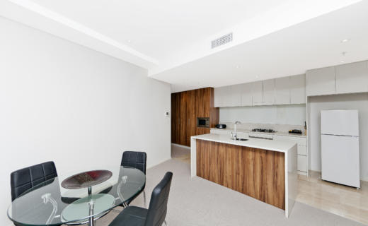 Canberra Bunda 2 bed corporate apartment dining