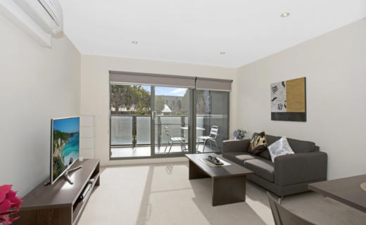 Glen Waverley Springvale 1 bed corporate apartment lounge