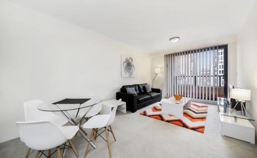 Sydney Hosking 1 bed corporate apartment dining lounge