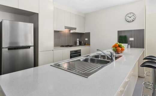 Liverpool 1 bed corporate apartment kitchen