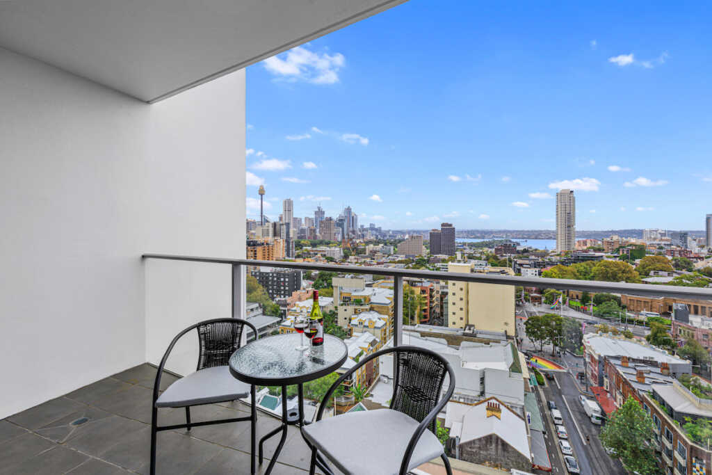Corporate Apartment Surry Hills balcony