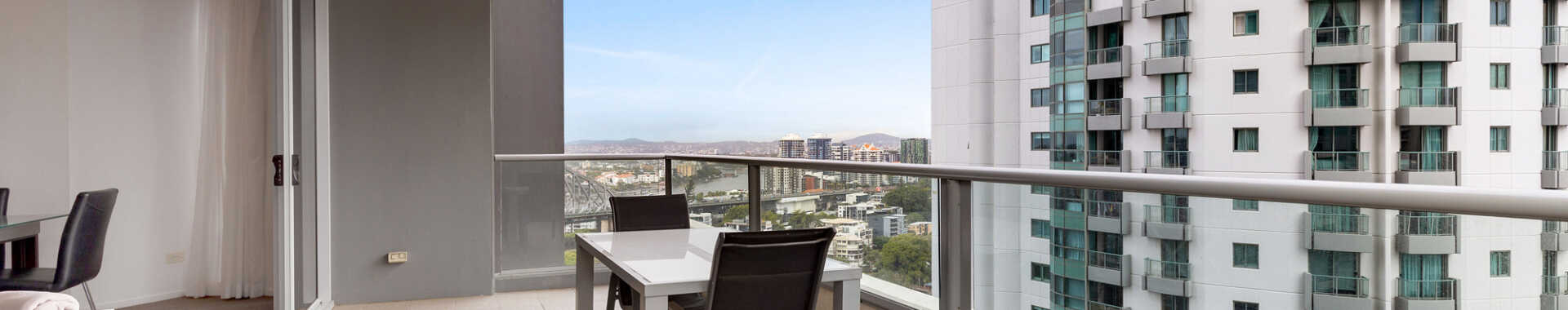 Brisbane Corporate Apartment Macrossan St balcony