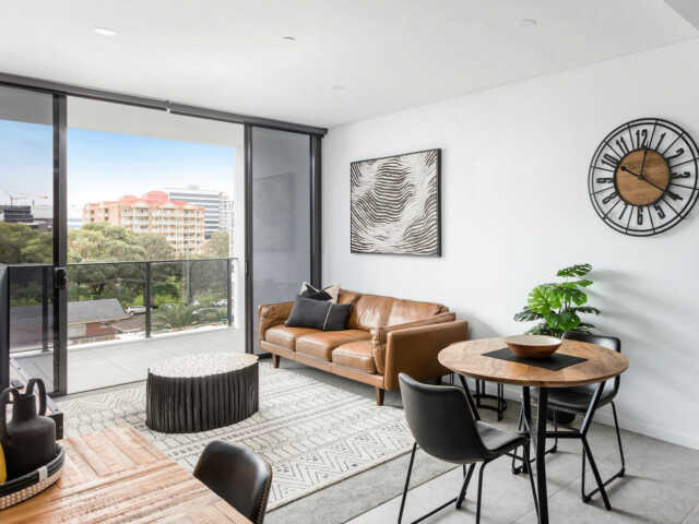 Astra-Apartments-Wollongong-UE-KS-loungelarge Astra Apartments Wollongong - extended stay accommodation in Wollongong