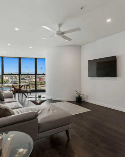 Brisbane-2-Bed-2-Bath-OR-AS-living Astra Apartments self contained accommodation Brisbane - for extended stays