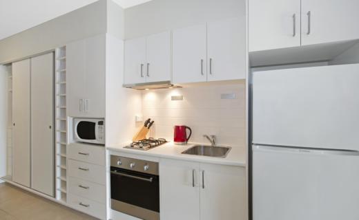 Glen Waverley Springvale Studio corporate apartment kitchen